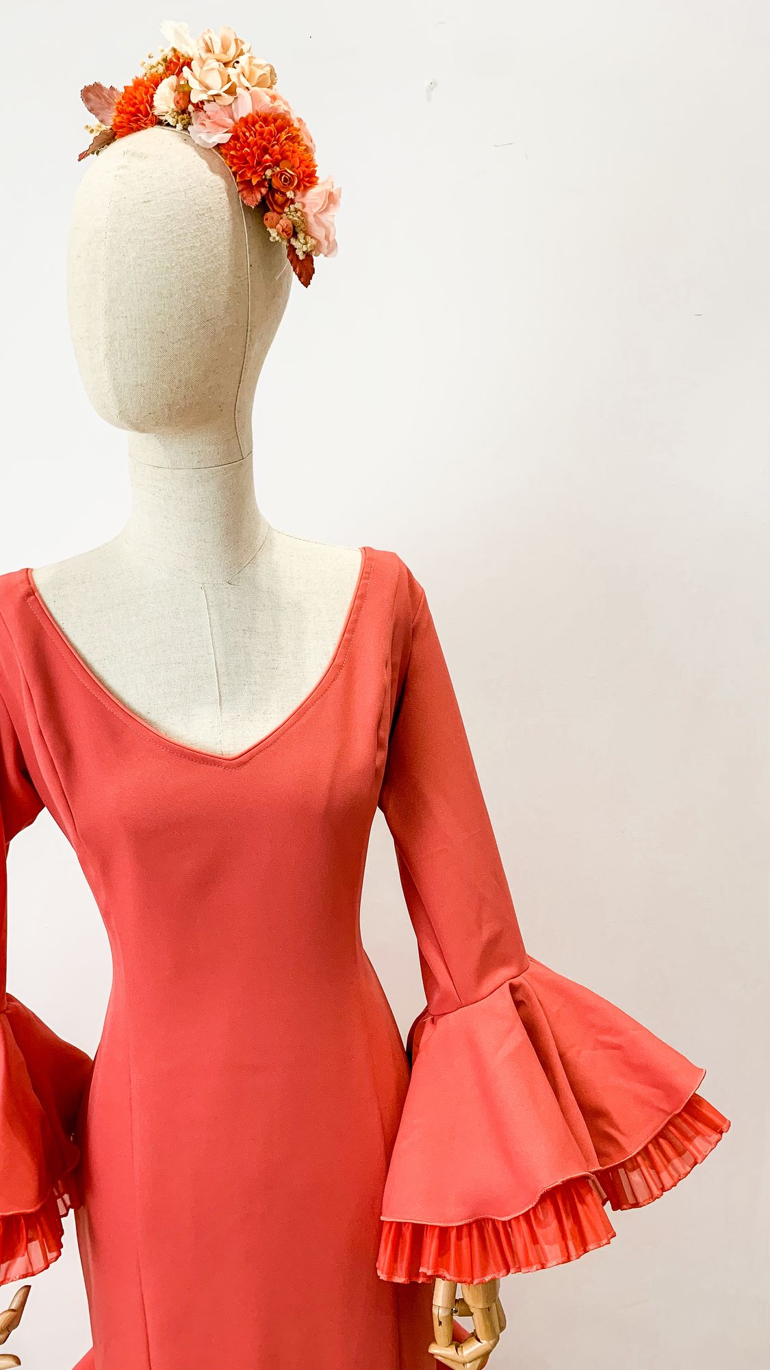 Vestido Flamenco Bulería Coral Talla 44 - Imagen 2